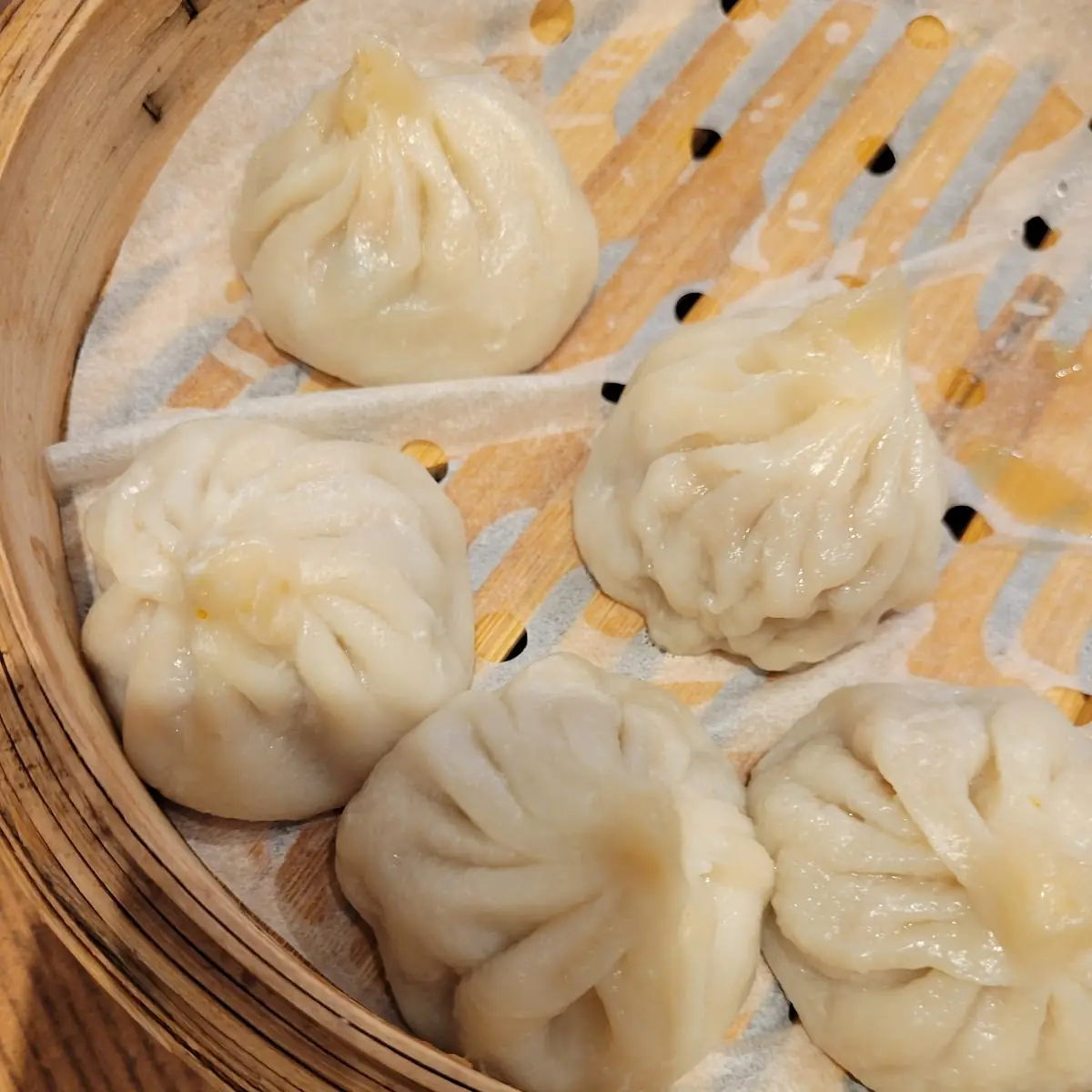 chicken xiao long bao 5 鸡肉小笼包